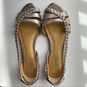 Seychelles Braided Leather Flats Sandals  - “Get Outta Town” - Pewter - Size 7